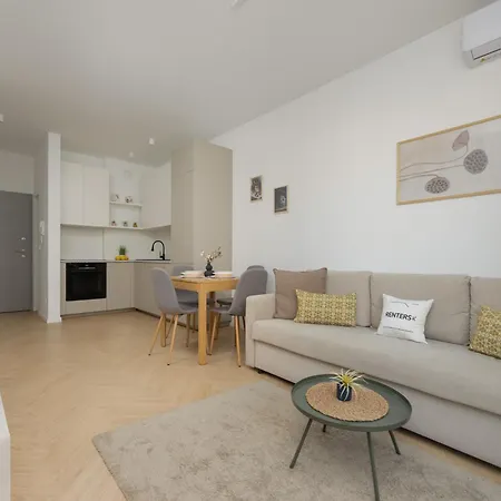 Wola With Parking In City Center By Renters Διαμέρισμα Βαρσοβία