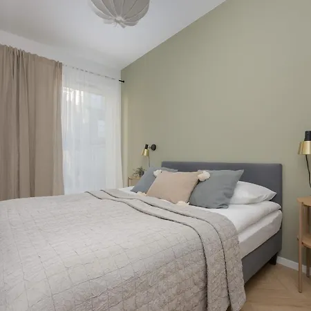 Wola With Parking In City Center By Renters Διαμέρισμα Βαρσοβία