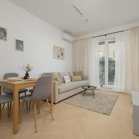 Wola With Parking In City Center By Renters ワルシャワ